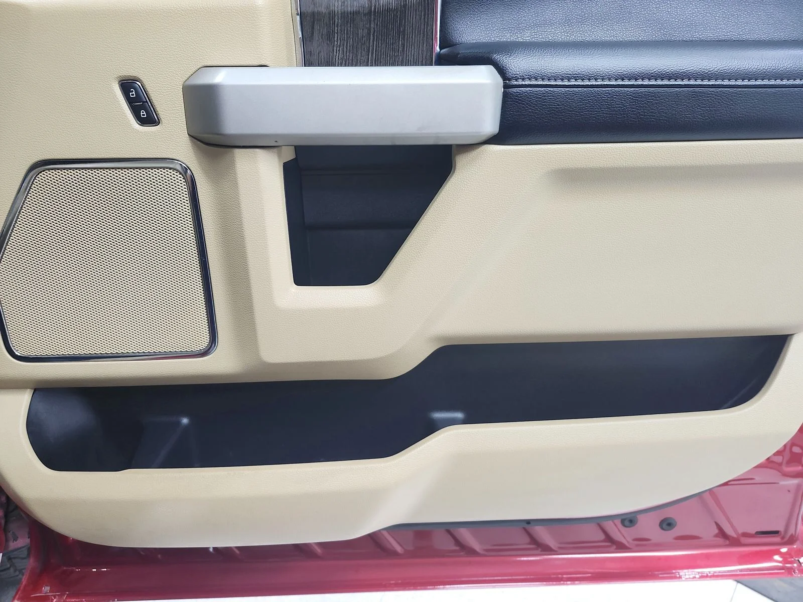 Used 2021 Red Ford Lariat image 39