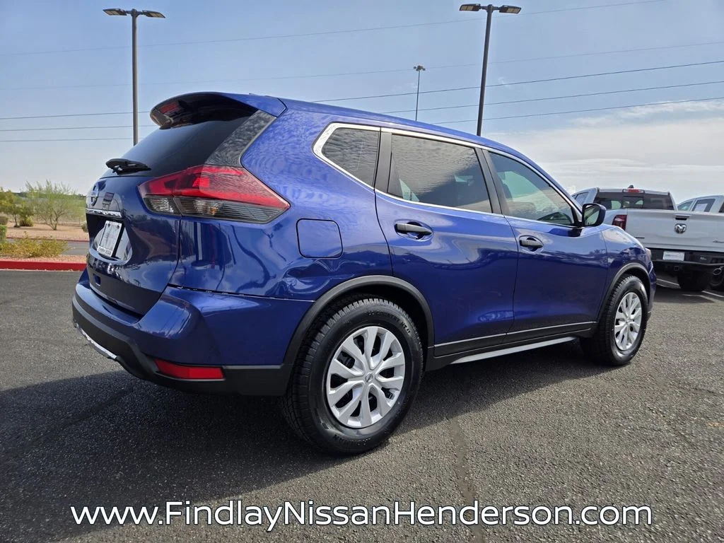 Used 2019 Blue Nissan S image 6