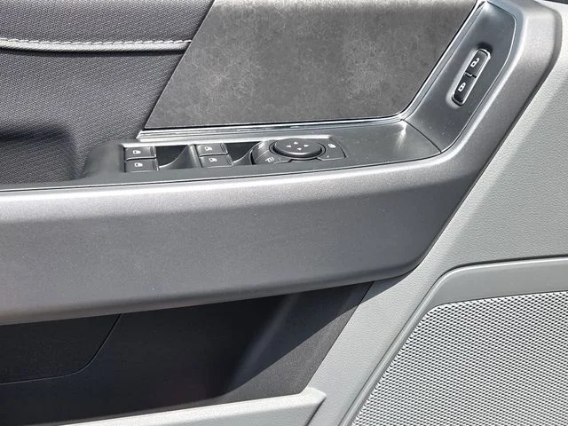 New 2026 Oxford White Ford XLT image 14