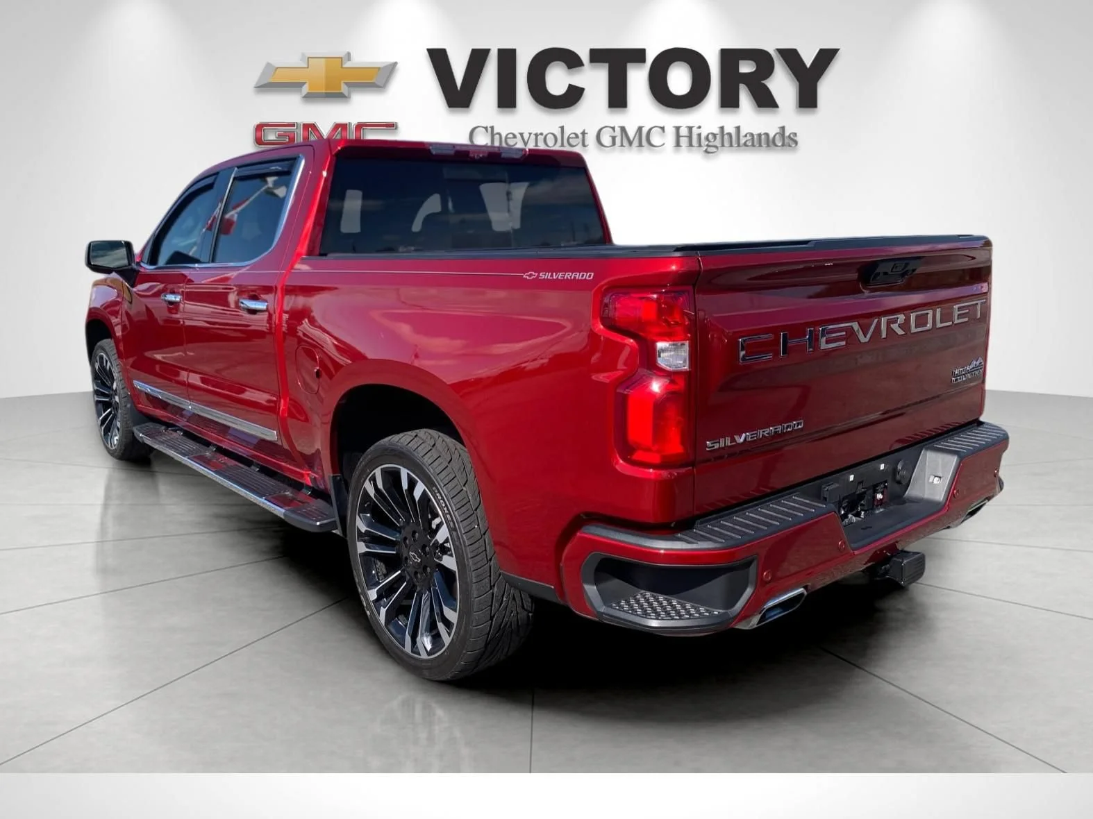 Used 2024 Radiant Red Tintcoat Chevrolet High Country image 5