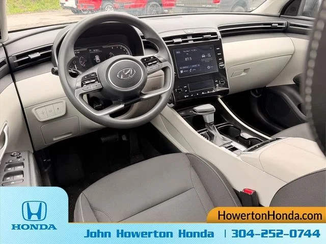 Used 2024 Black Hyundai SEL image 11