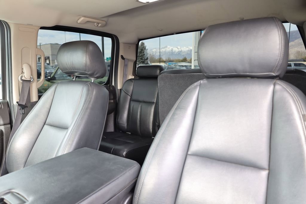 Used 2011 Sheer Silver Metallic Chevrolet LT image 16