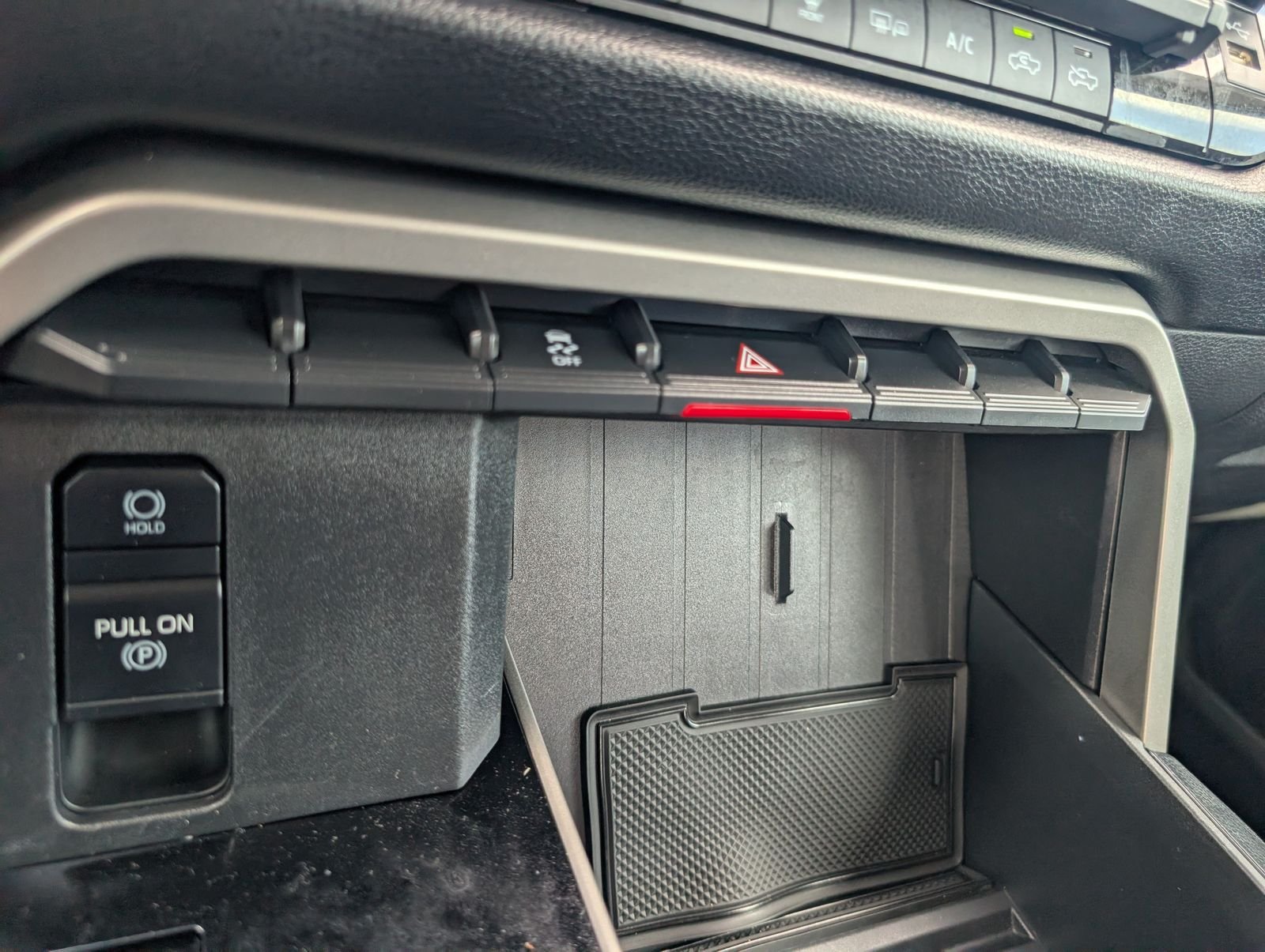 Used 2024 White Toyota SR5 image 33