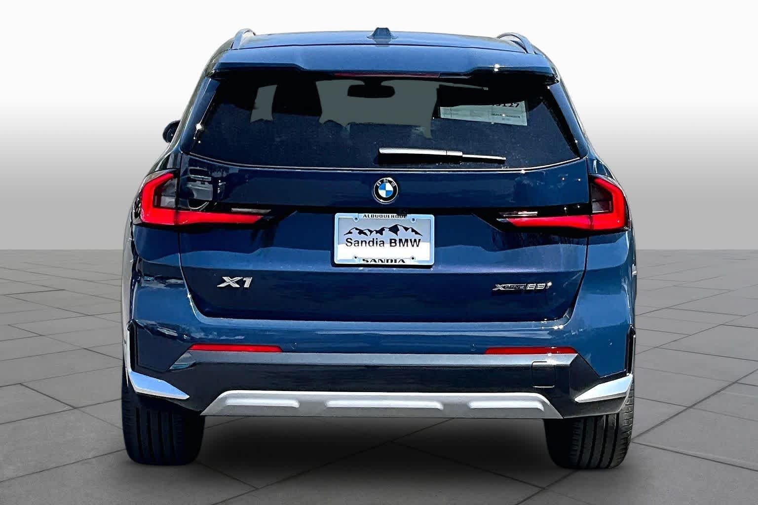 New 2026 Night Dusk Blue Metallic BMW xDrive28i image 4