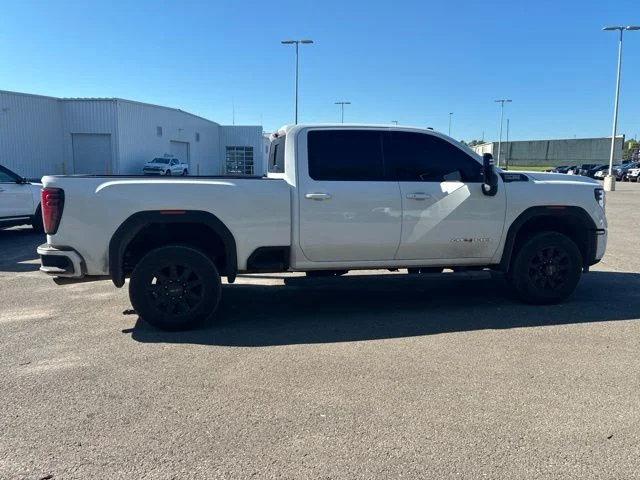 Used 2024 White GMC AT4 image 8