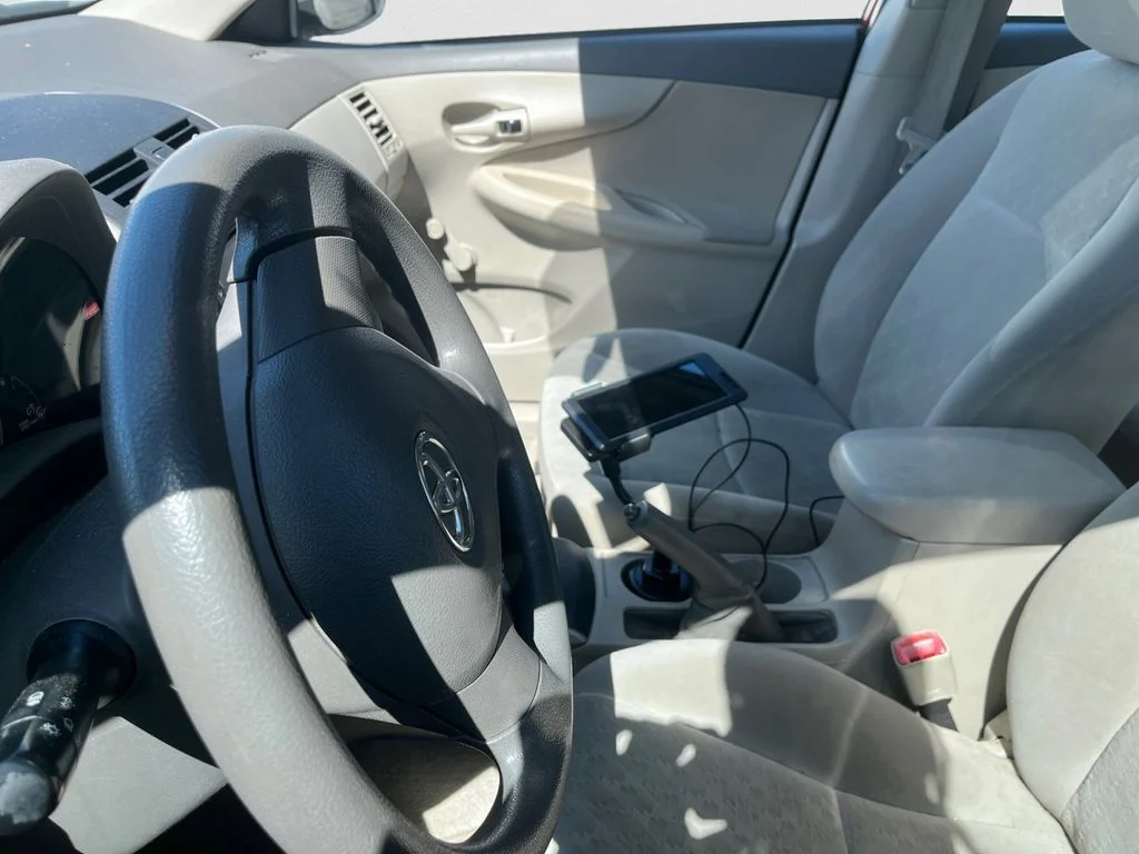 Used 2009 Red Toyota LE image 4