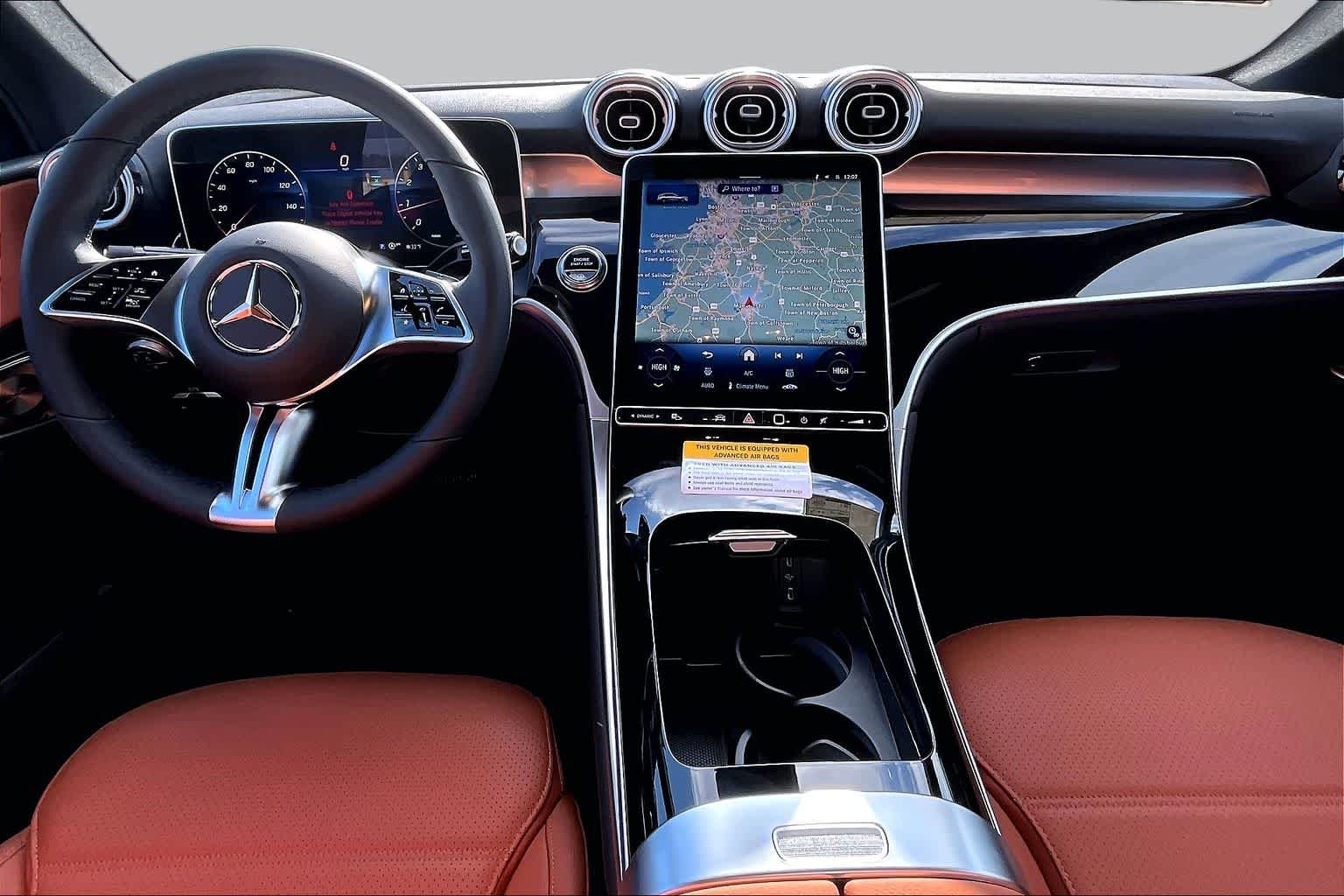 New 2026 MANUFAKTUR Moonlight White Metallic Mercedes-Benz GLC 300 image 8
