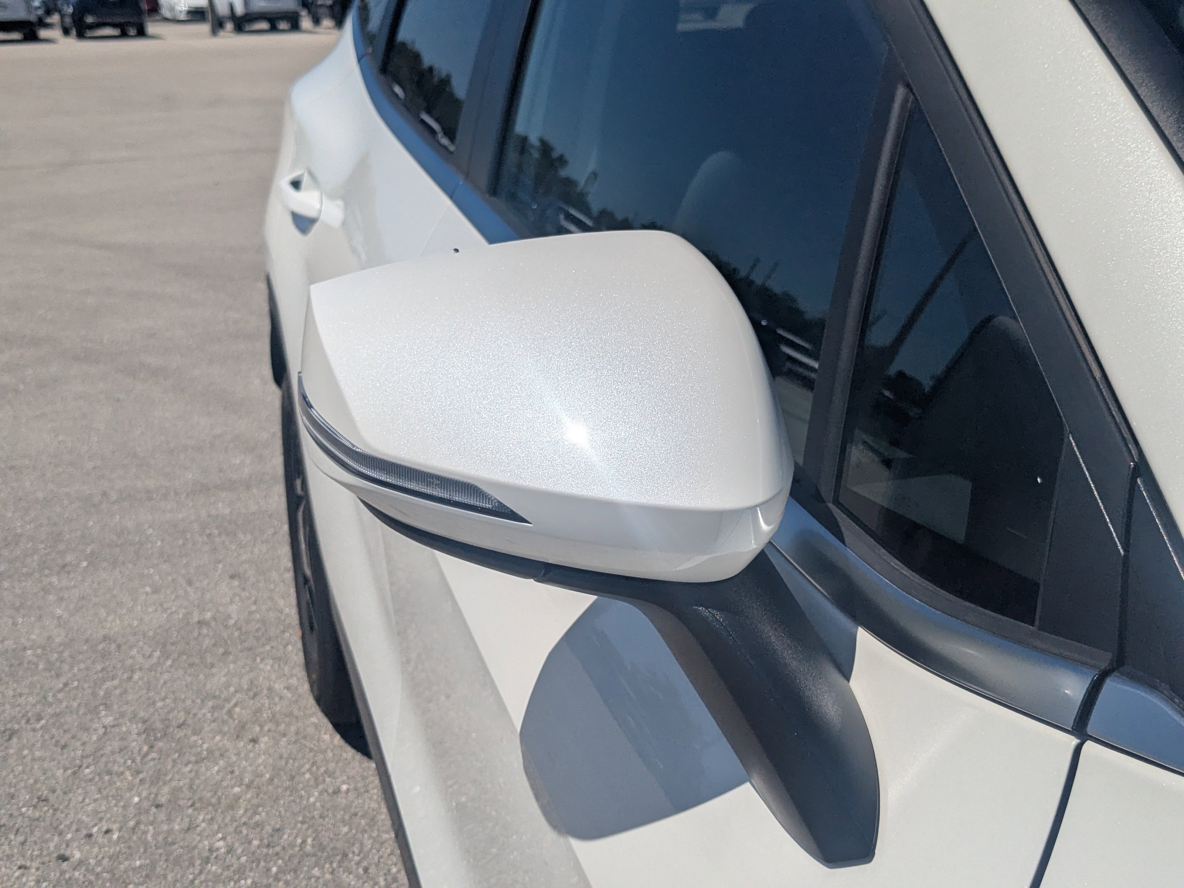 New 2026 Snow White Pearl Kia EX image 12