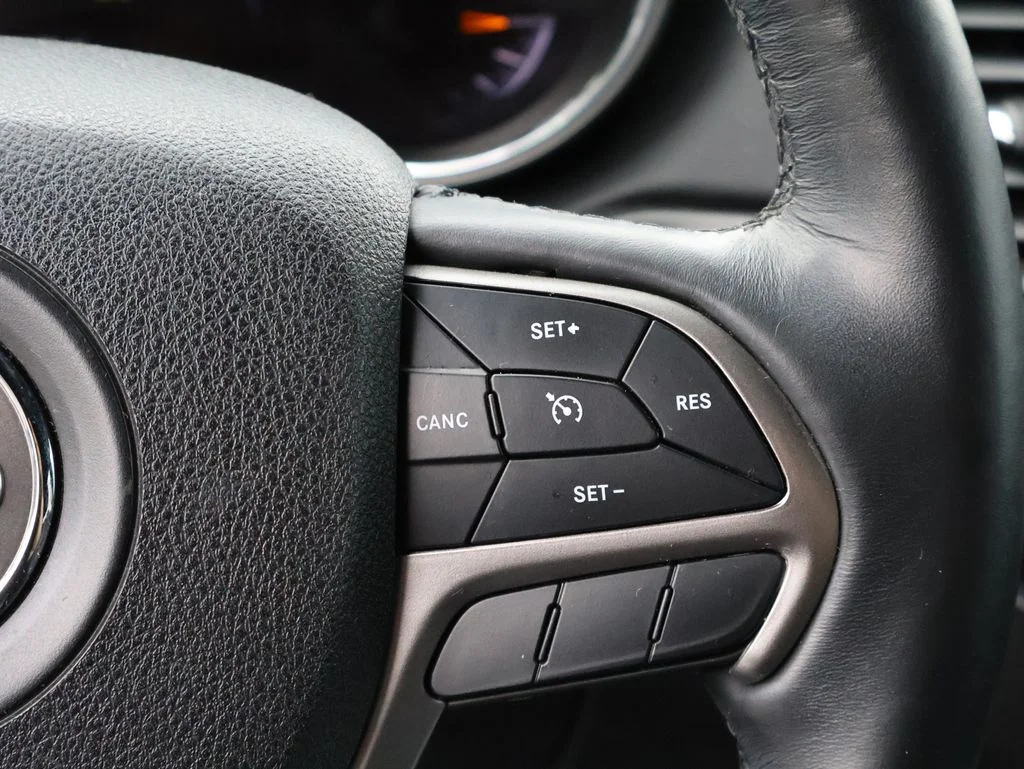 Used 2018 Black Jeep Limited image 32