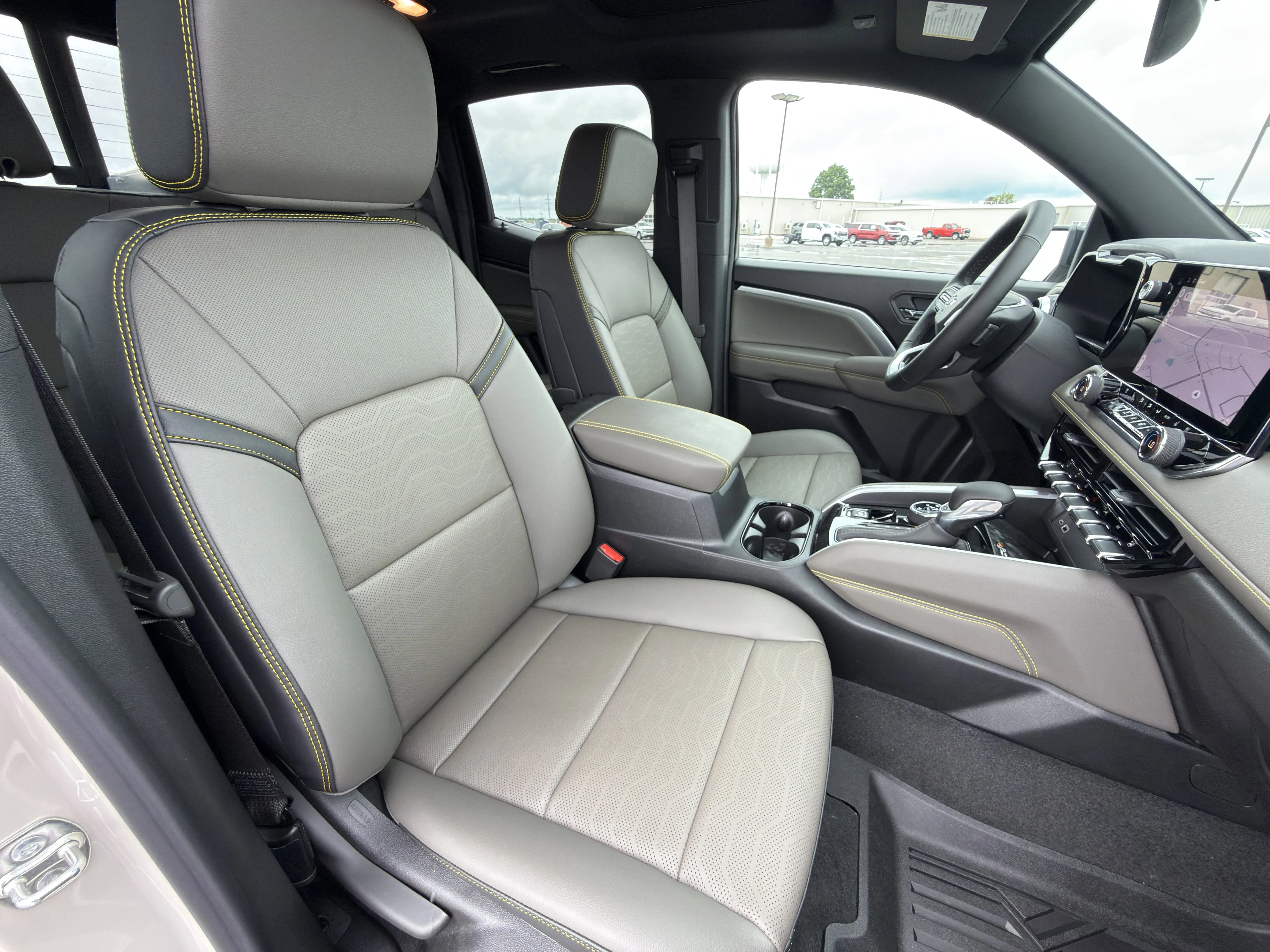 2026 Chevrolet Colorado ZR2 - Photo 15