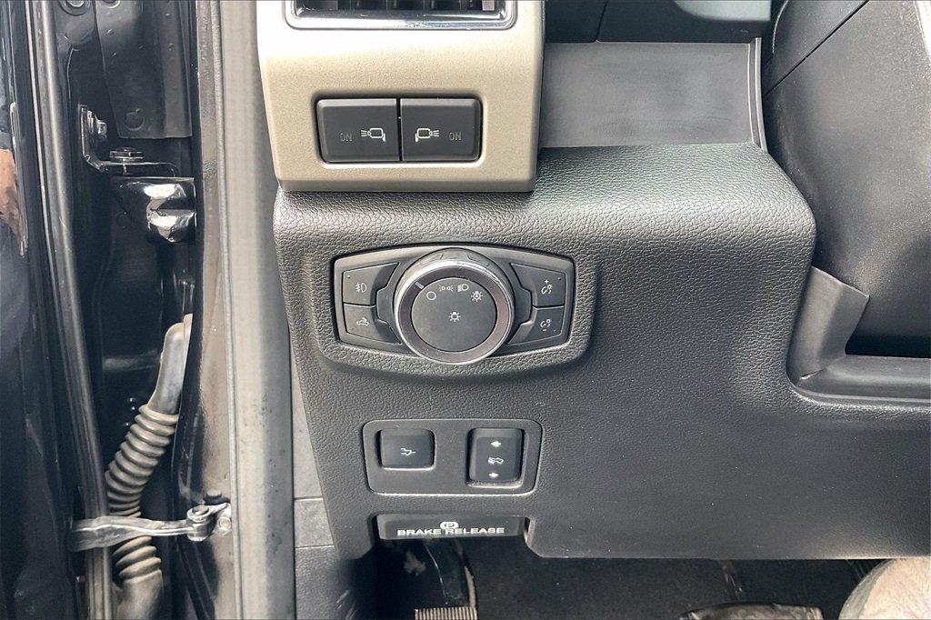 2020 FORD F-350 - Image 32