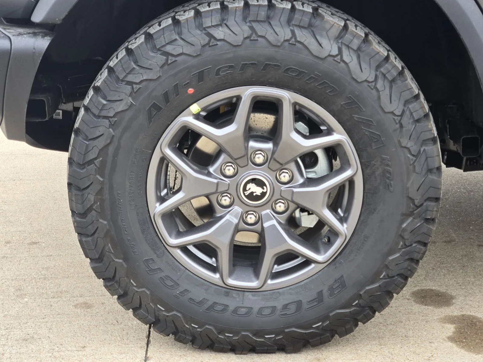New 2025 Carbonized Gray Metallic Ford Badlands® image 7