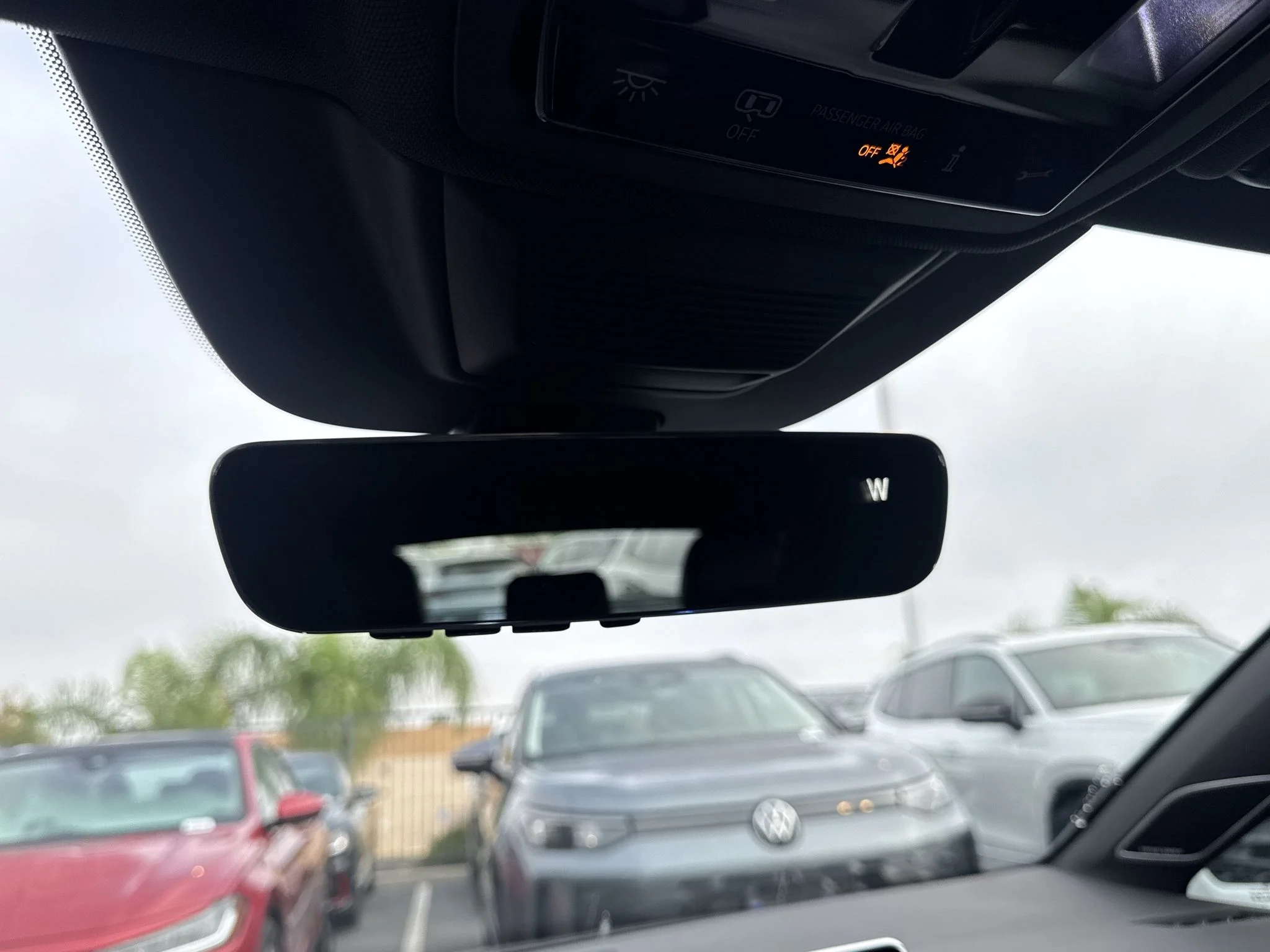 New 2026 Alpine Silver Metallic Volkswagen SE image 27