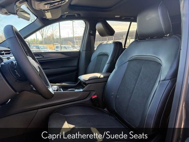 New 2025 Baltic Gray Metallic Clear-Coat Exterior Paint Jeep Altitude X image 13