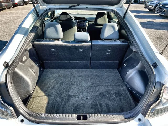 Used 2014 White Scion Base image 22