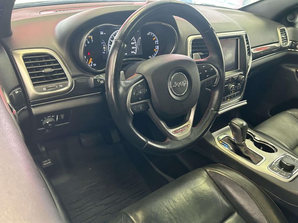 Used 2018 White Jeep Trailhawk image 16