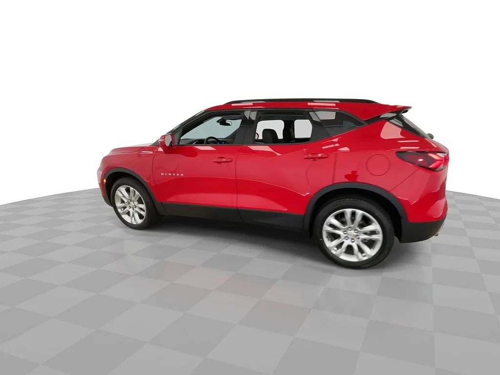 Used 2020 RED Chevrolet LT image 7