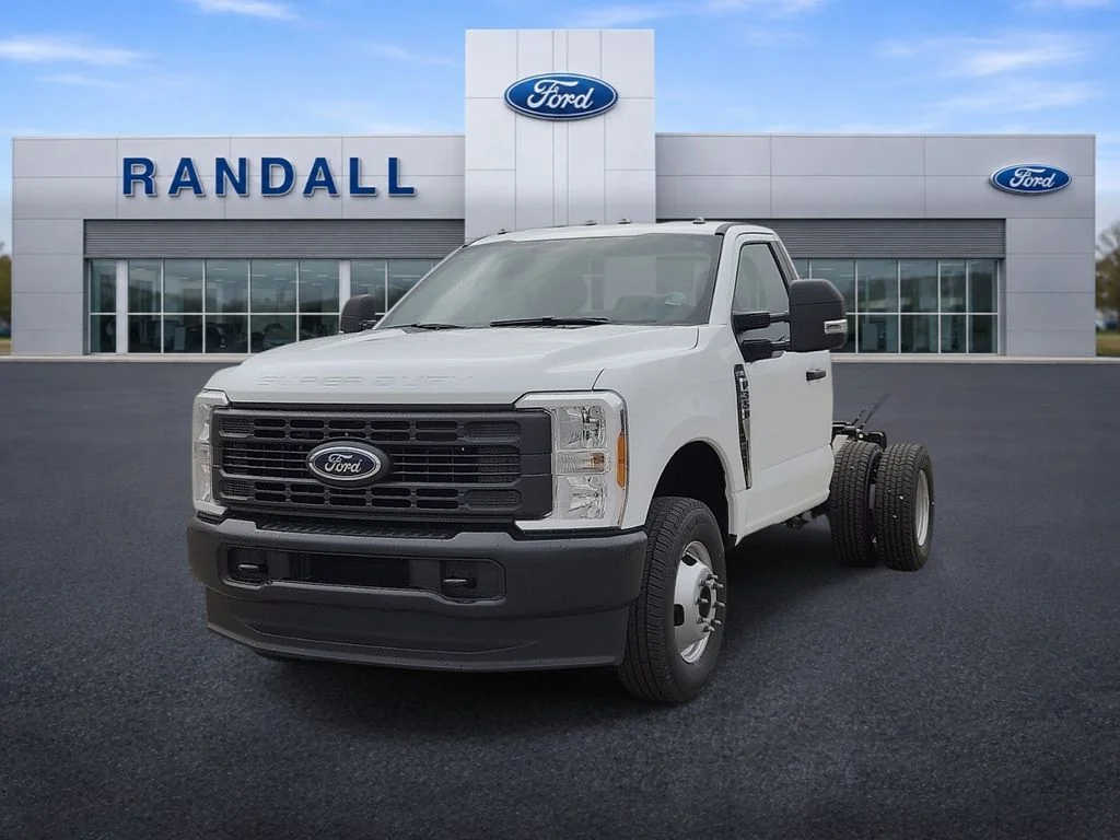 New 2026 Oxford White Ford F-350® XL image 2