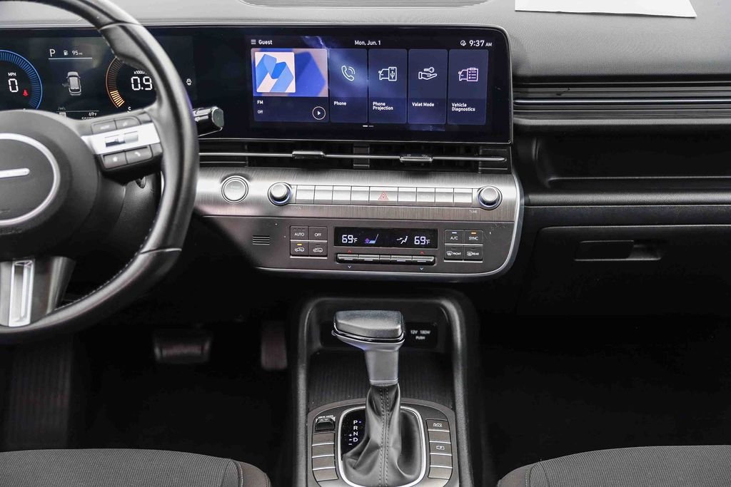 2024 Hyundai Kona SEL - Photo 13