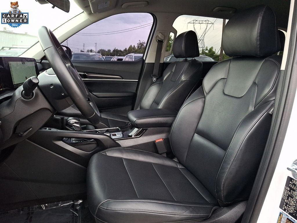 Used 2023 White Kia S image 13