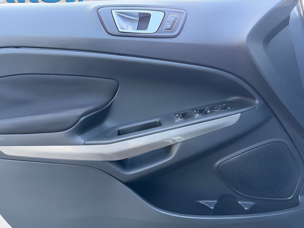 Used 2018 Gray Ford SE image 10