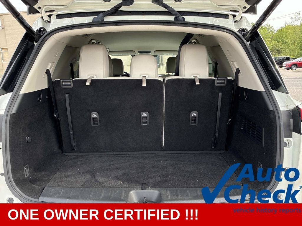 Used 2023 White Nissan SL image 13