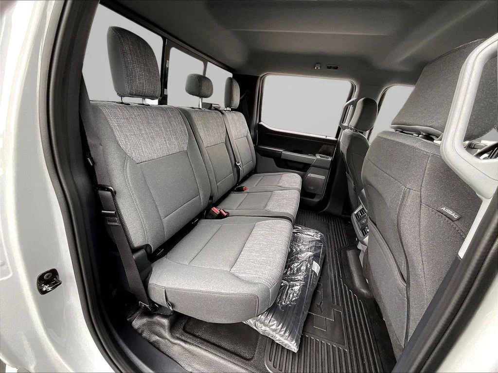 New 2026 Avalanche Ford F-250® XLT image 10