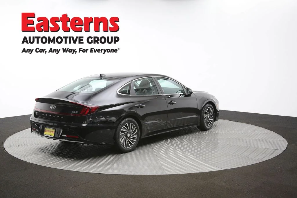 Used 2020 Black Hyundai Limited image 40