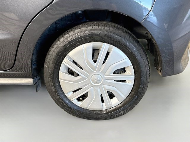 Used 2024 Graphite Gray Metallic Mitsubishi ES image 32