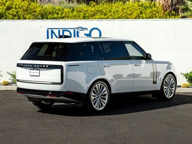 New 2026 Fuji White Land Rover SE image 6