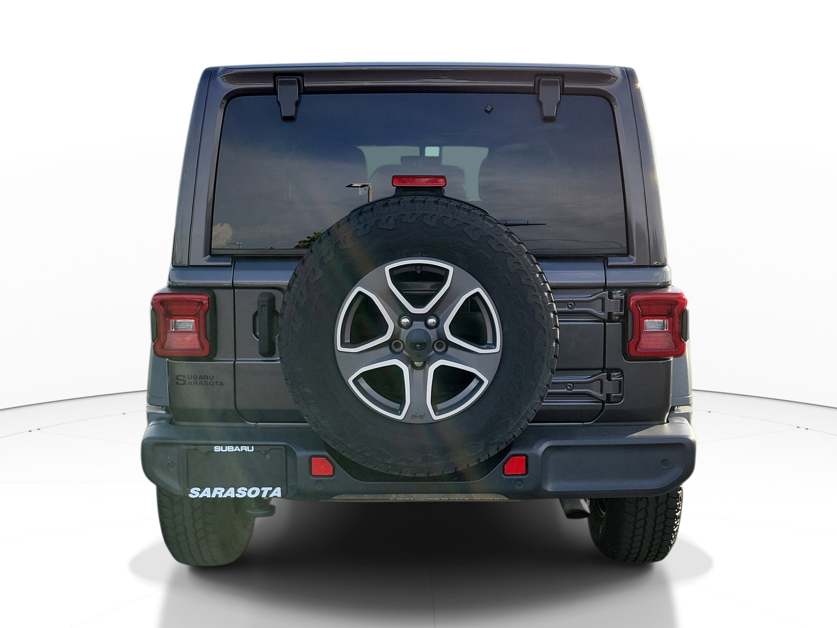 Used 2020 Granite Crystal Metallic Clearcoat Jeep Sport S image 4