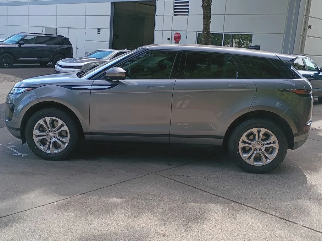 Used 2020  Land Rover S image 7