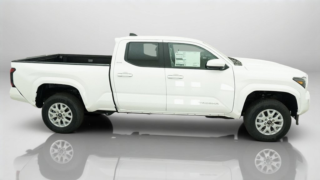 New 2026 Ice Cap Toyota SR5 image 7