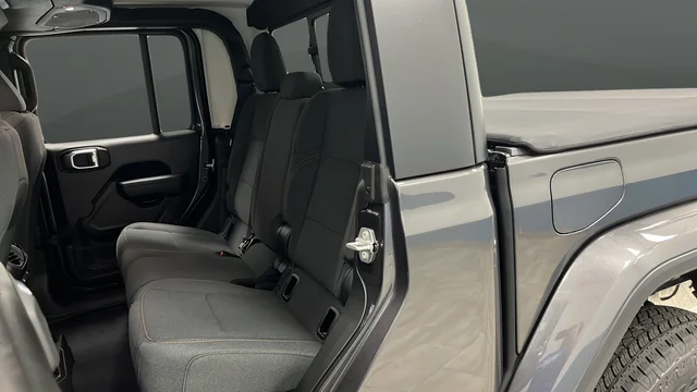 New 2026 Granite Crystal Metallic Clear-Coat Exterior Paint Jeep Sport S image 23