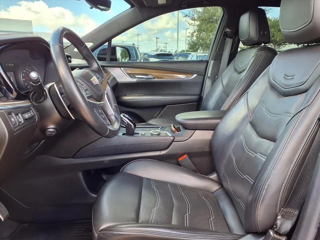 2021 Cadillac XT5 Sport - Photo 3