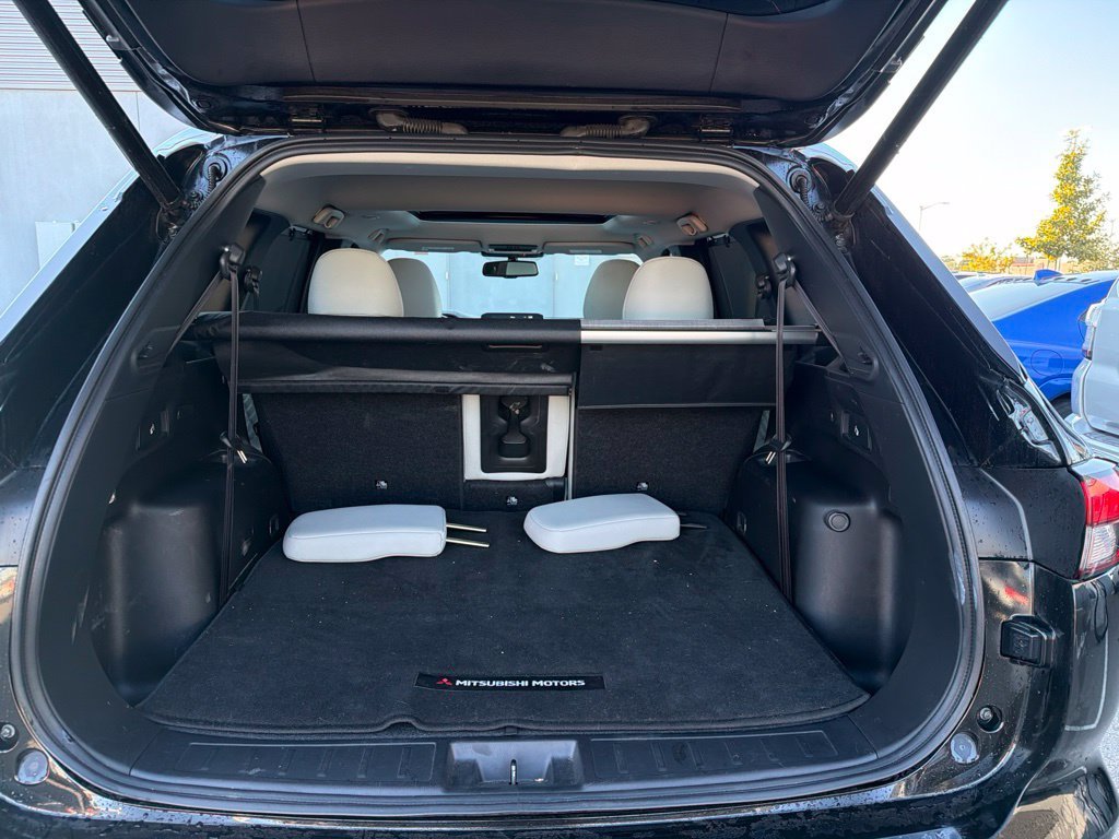 Used 2024 Black Mitsubishi SEL image 11