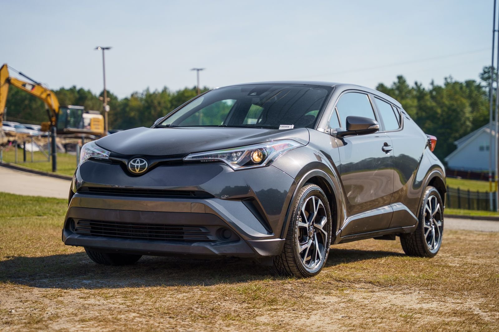 Used 2018 Gray Toyota XLE image 4