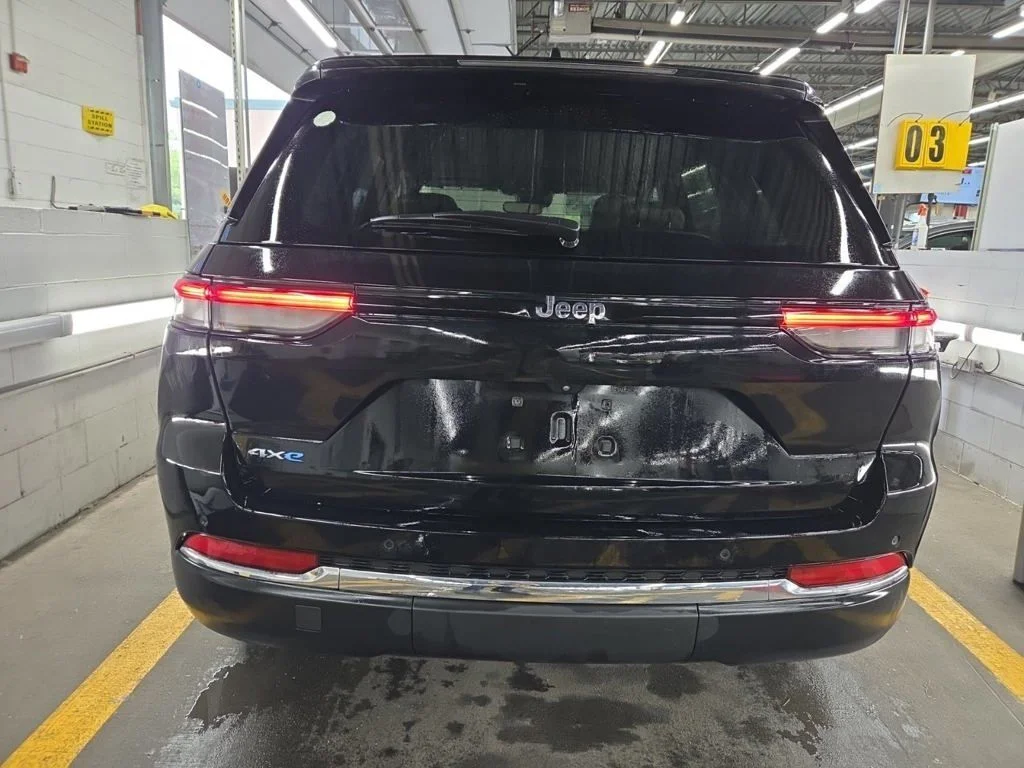 Used 2023 Black Jeep 4xe image 11