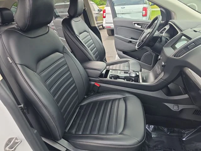 Used 2019 White Ford SEL image 11