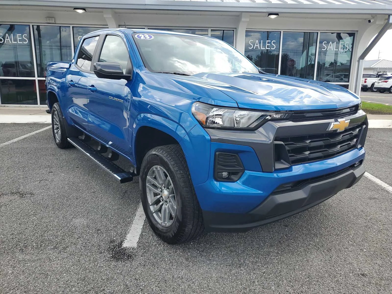 Used 2023 GLACIER BLUE METALLIC Chevrolet 2WD LT image 10
