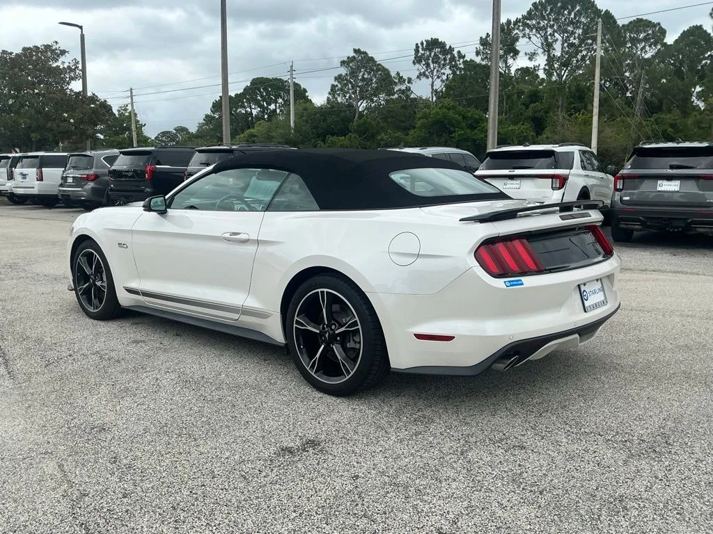 Used 2017 White Ford GT Premium image 7