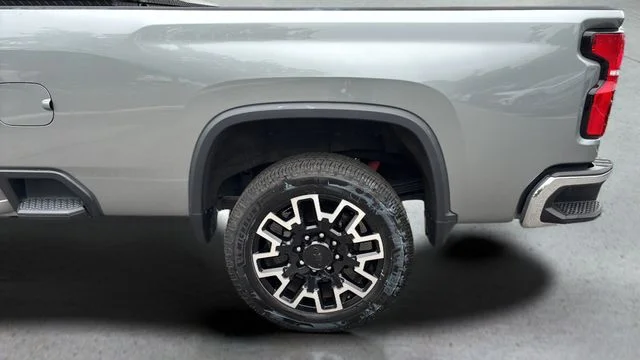 Used 2025 Gray Chevrolet LTZ image 37