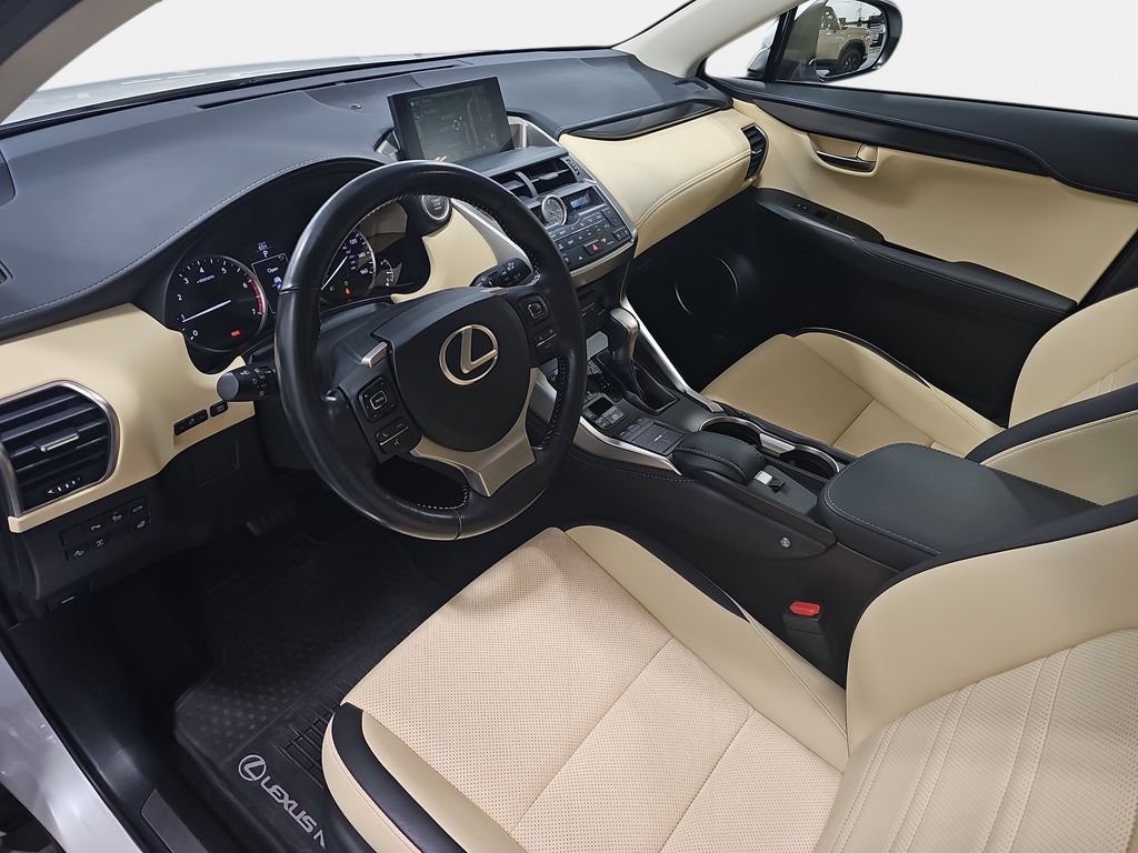 Used 2017 White Lexus 200t image 18
