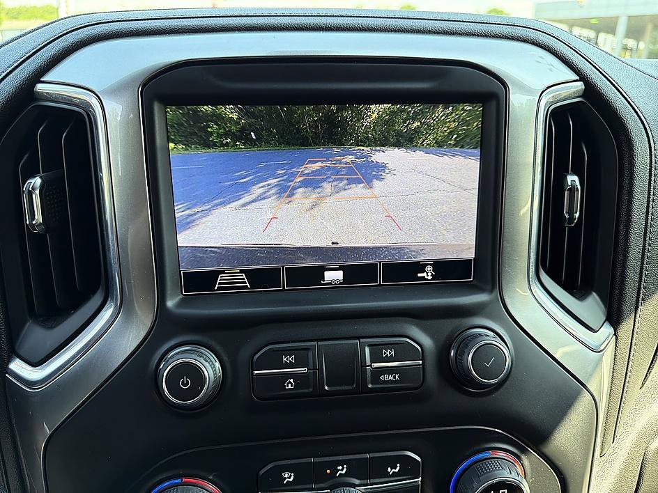 Used 2020 Shadow Gray Metallic Chevrolet LT image 15
