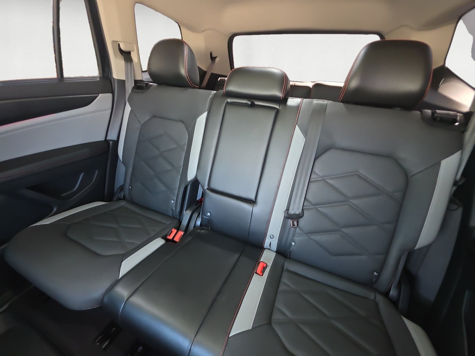 Used 2024 Black Volkswagen 2.0T Peak Edition SEL image 13