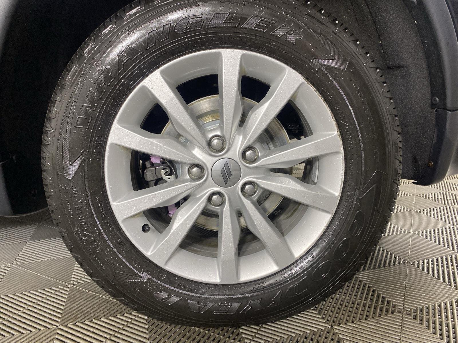 Used 2020 DB Black Clearcoat Dodge SXT Plus image 10