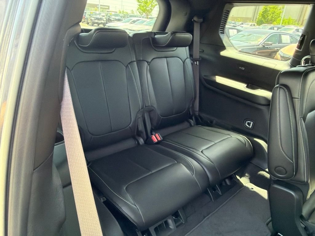 Used 2025 Gray Jeep Limited image 21