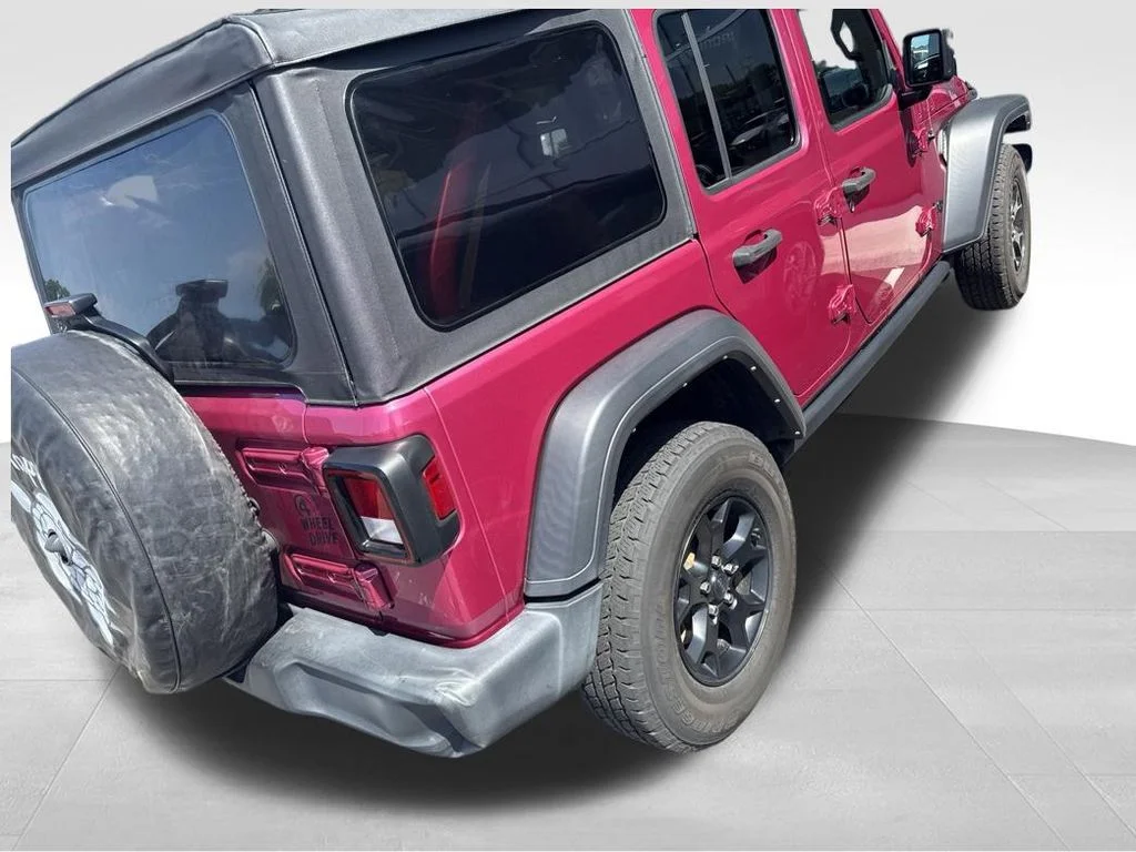 Used 2022 Red Jeep Unlimited Willys image 11