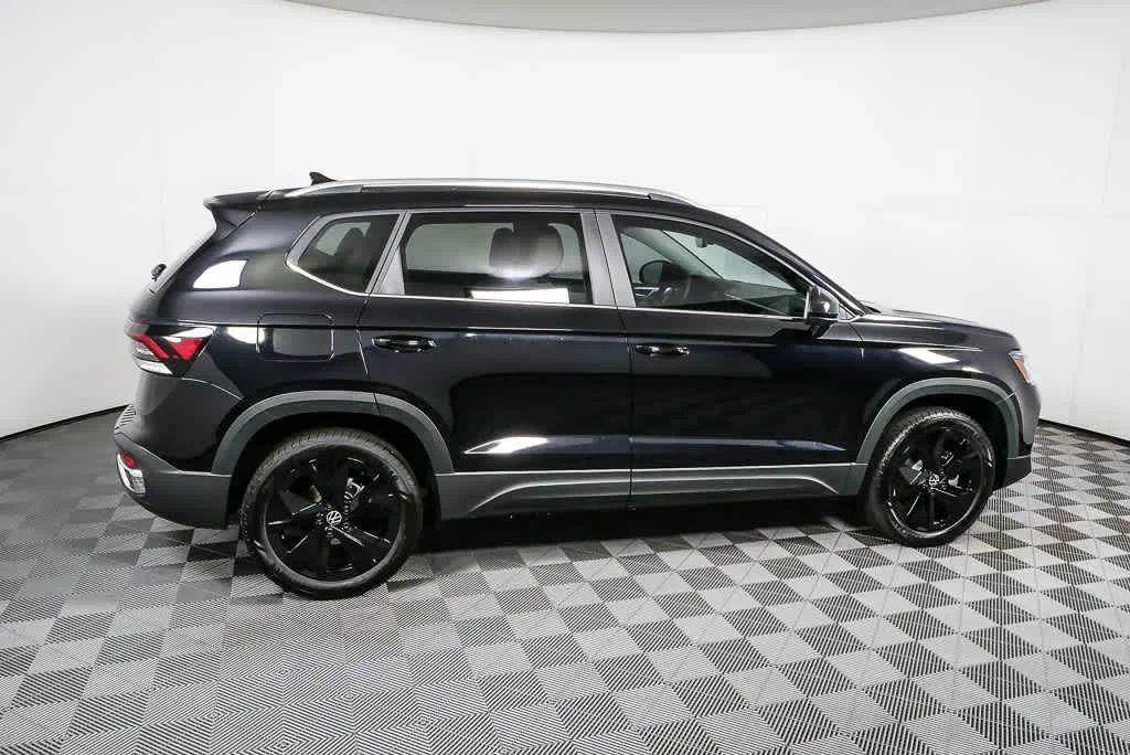 New 2026 Deep Black Pearl VOLKSWAGEN SESUN image 2