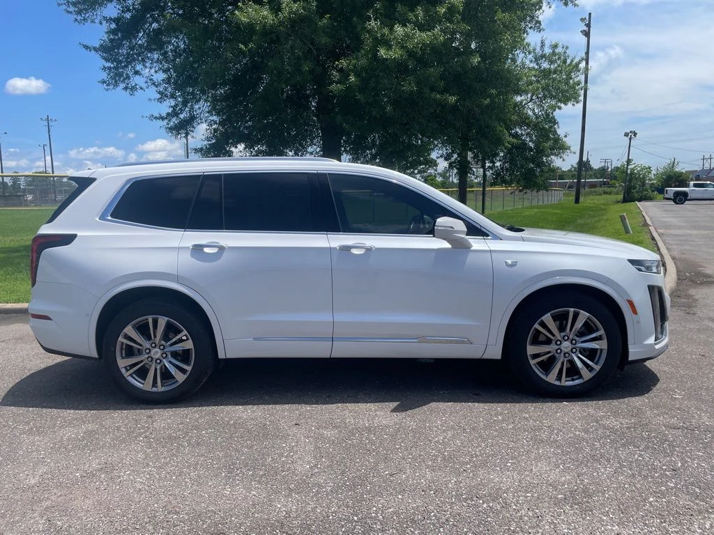 Used 2023 White Cadillac Premium Luxury image 9